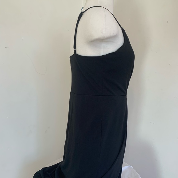 Black Strappy Mid-length Dress - Picture 3 of 5